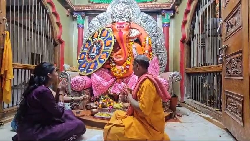Budhwar Upay to Impress Lord Ganesha Budhwar Upay Aur Ganesh Puja News in Hindi
