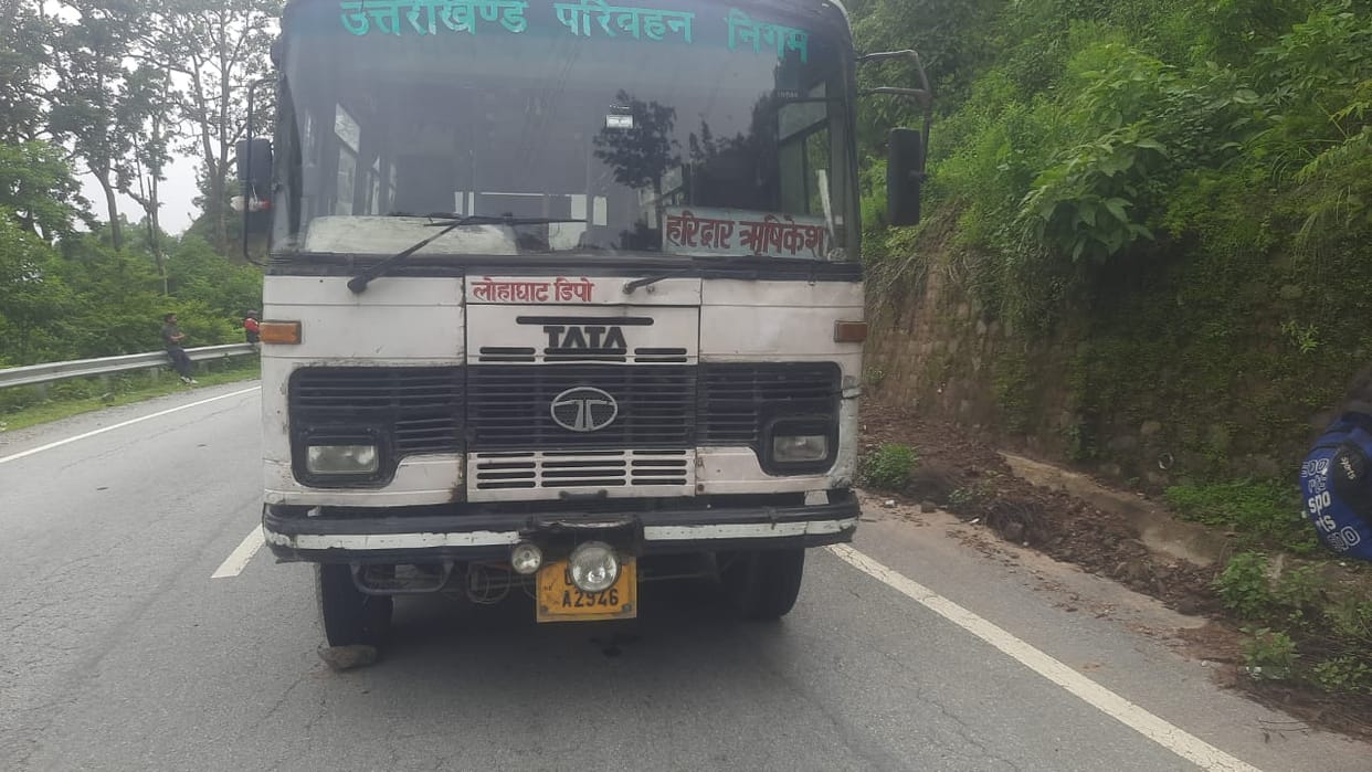 Passengers upset due to roadways bus breaking down
