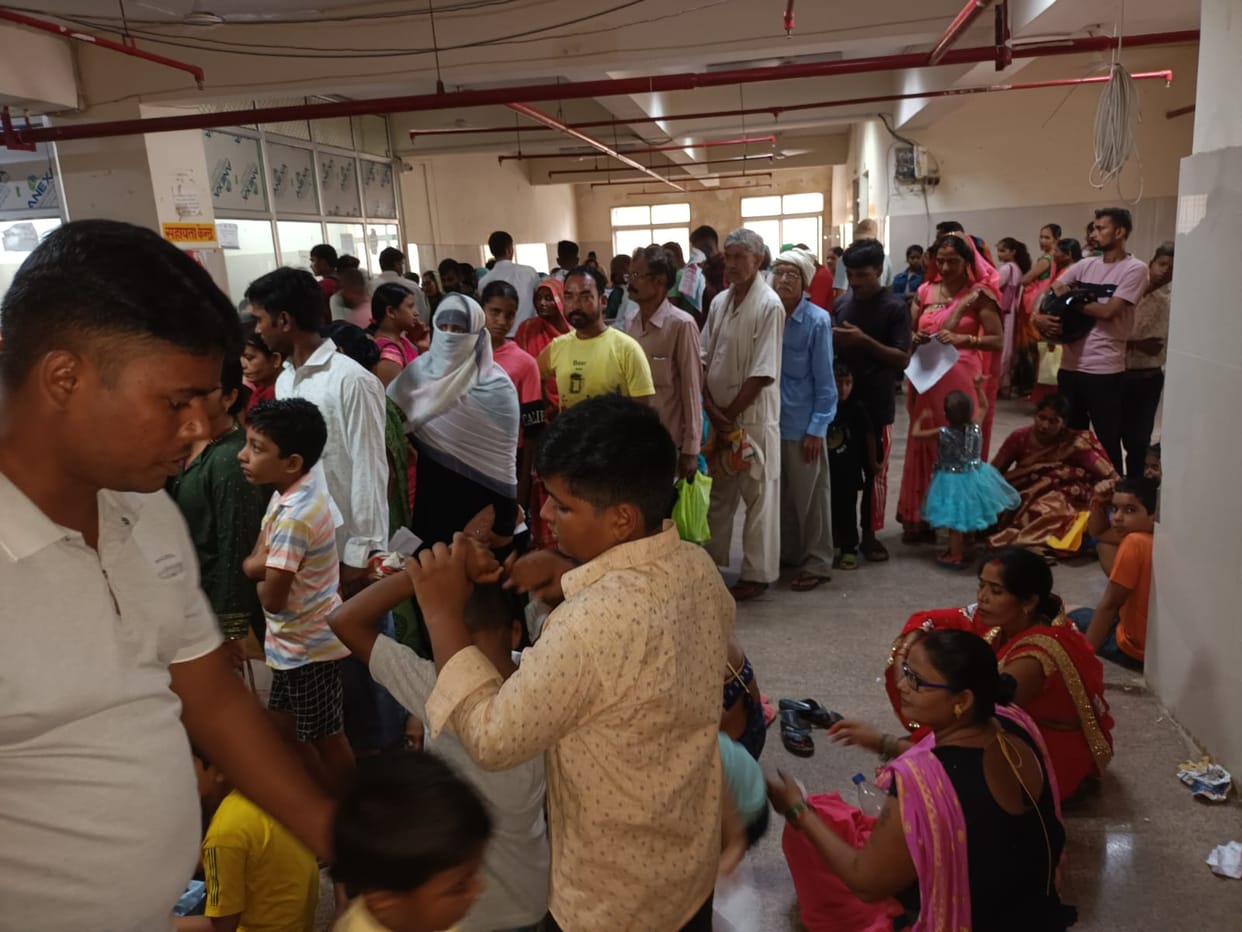 There was a crowd of patients in the medical college, the system was affected.