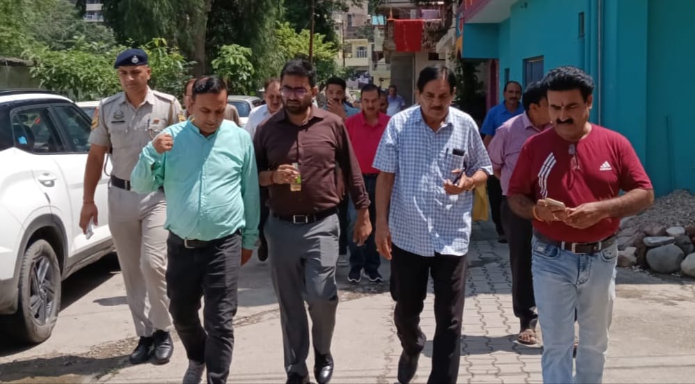 SDM inspected Diara sector on foot