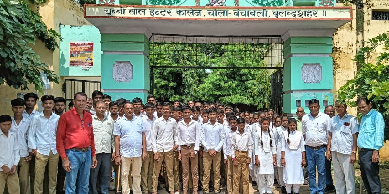 Students get angry over lack of electricity in school