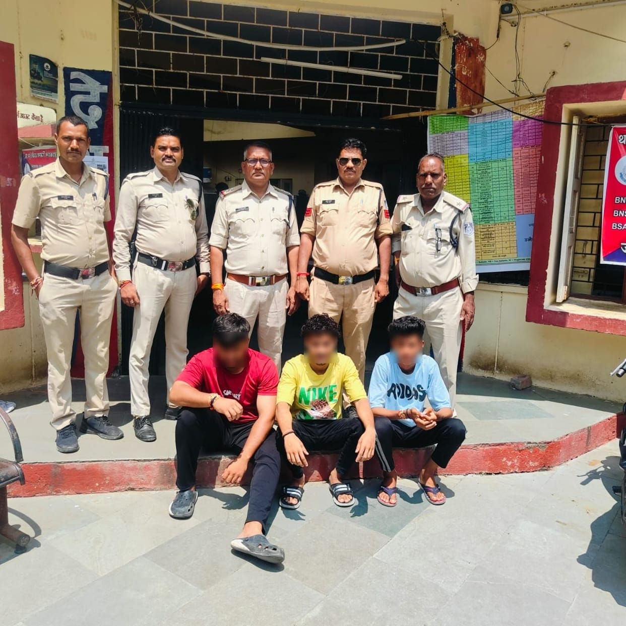 Ujjain News Three accused who extorted money from driver arrested