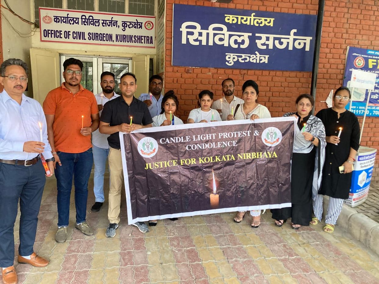 HCMSA takes out candle march in LNJP Civil Hospital