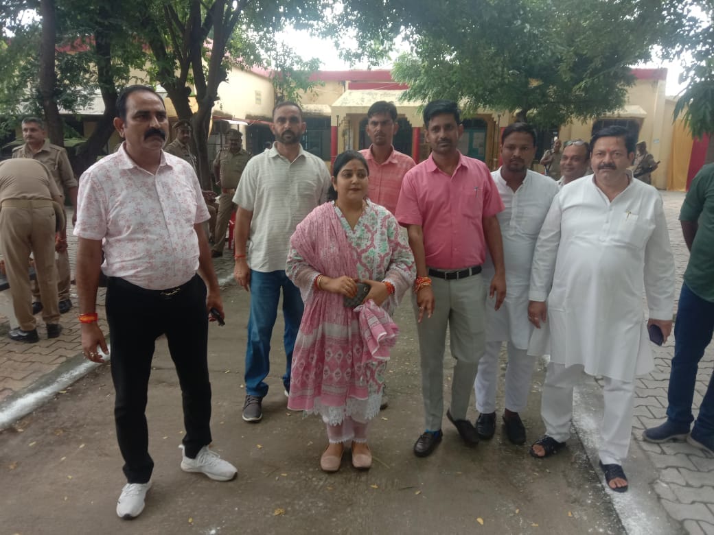 Block Pramukh by-election: BJP faces challenge from two of its own rebels