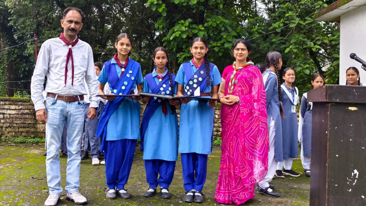 Three girl students of Mandal School selected for state level award