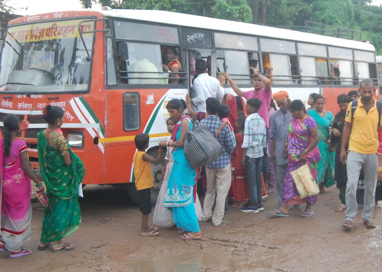 20498 women passengers took advantage of the free travel scheme on Rakshabandhan