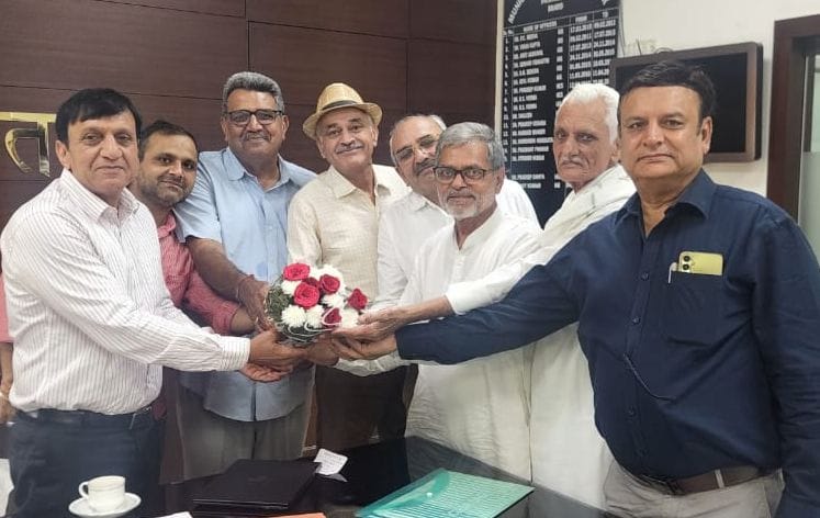 Municipal Commissioner narrated the problems of the sector