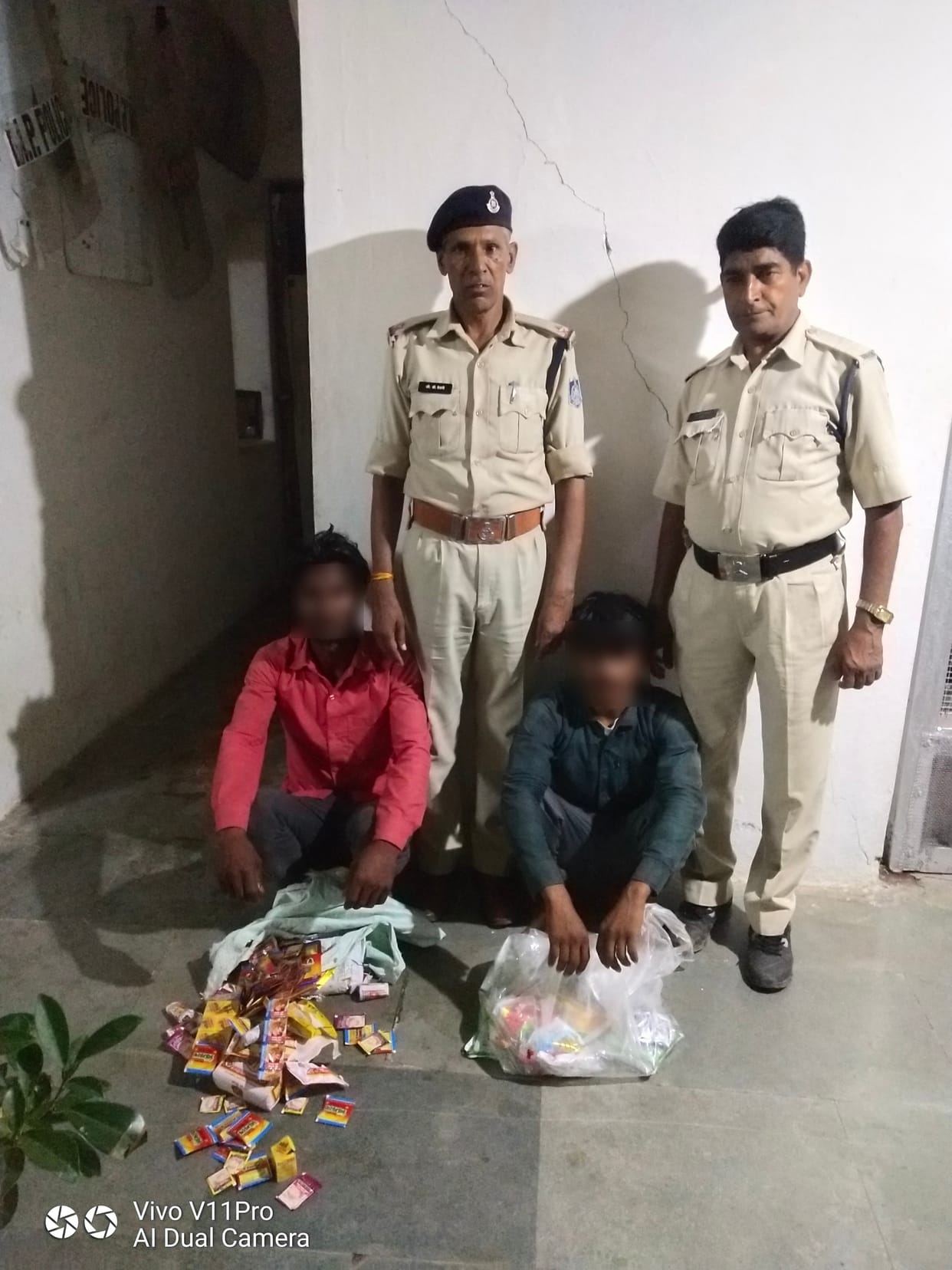 Thieves who stole beedis, cigarettes and Vimal caught...now police is investigating other crimes