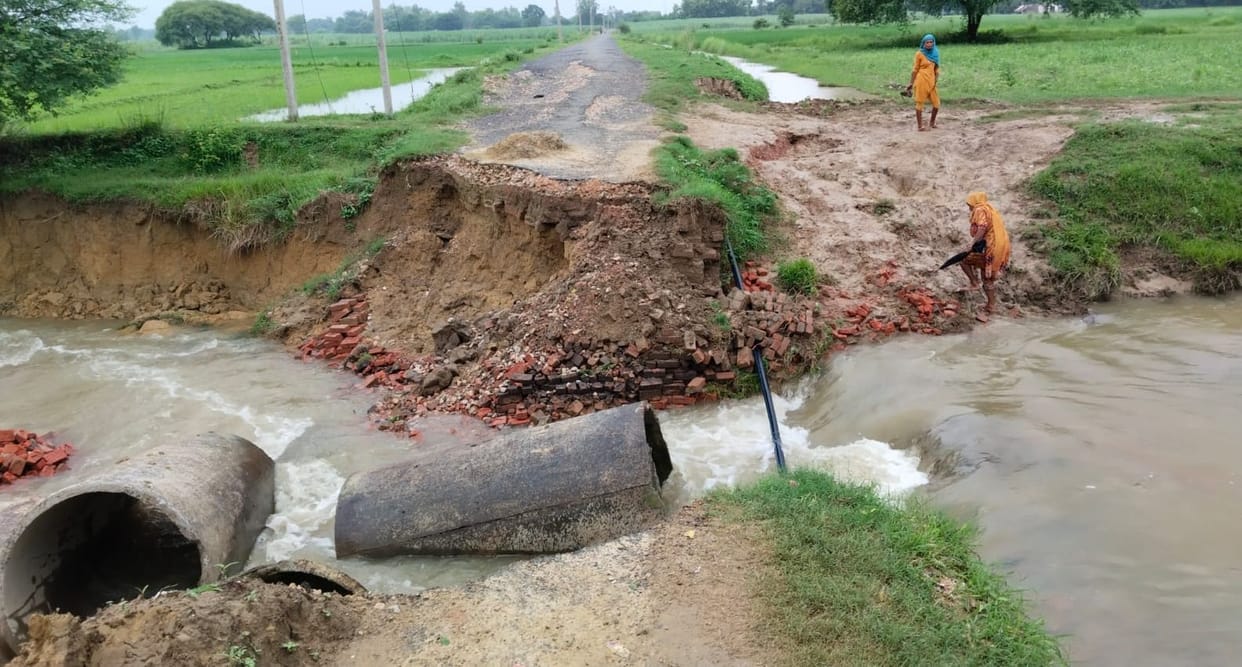 Rapti water level decreased, culvert washed away in flood water