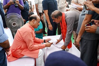 Bundi News Speaker Om Birla held a public hearing large number of people arrived with their problems