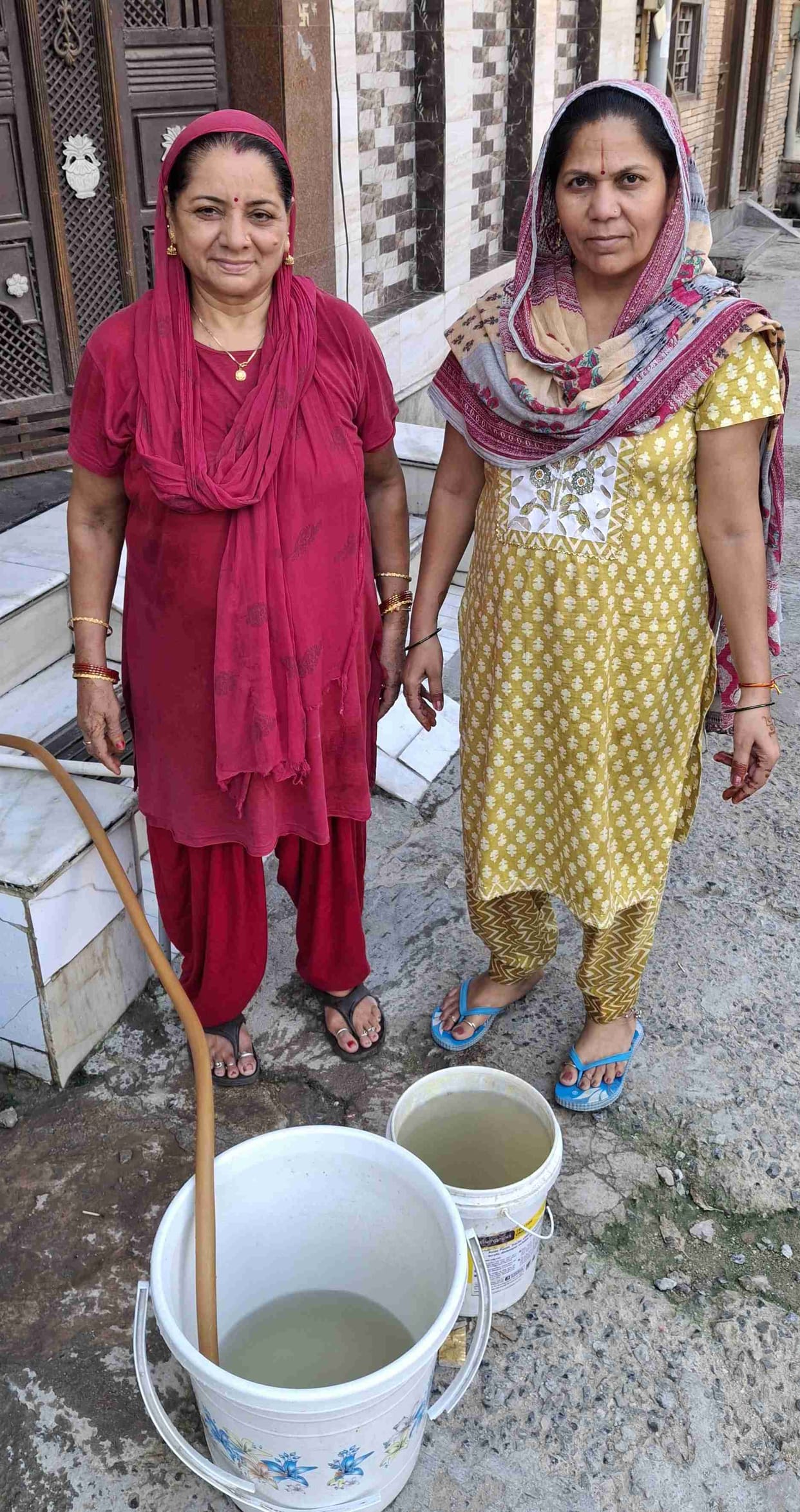 People upset due to supply of contaminated water in Lalchand Colony