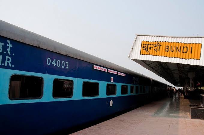 Kota News: Kota-Hisar train saved from accident, spark came out from wheel