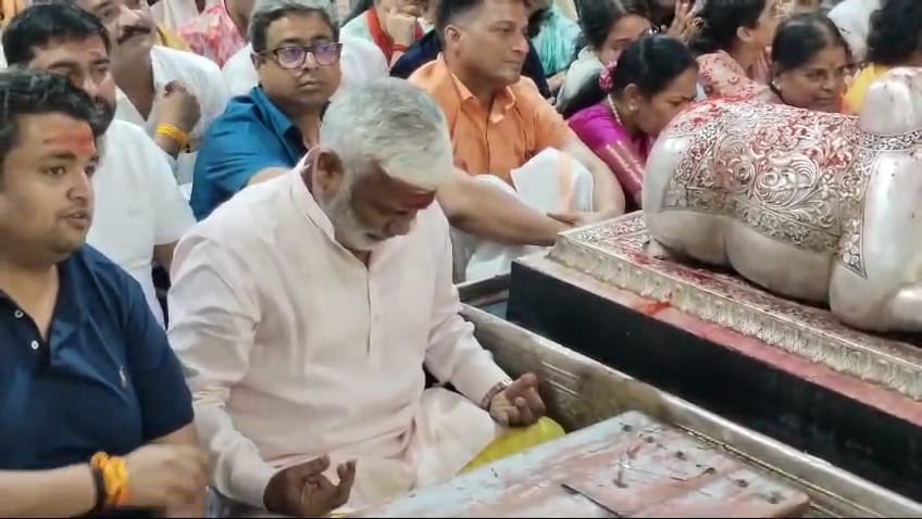 Uttar Pradesh Minister Swatantra Dev Singh reached the Bhasma Aarti of Baba Mahakal