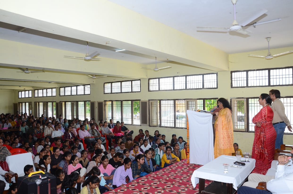 Girl students should take inspiration from the life of Savitribai Phule: Dr. Jyoti