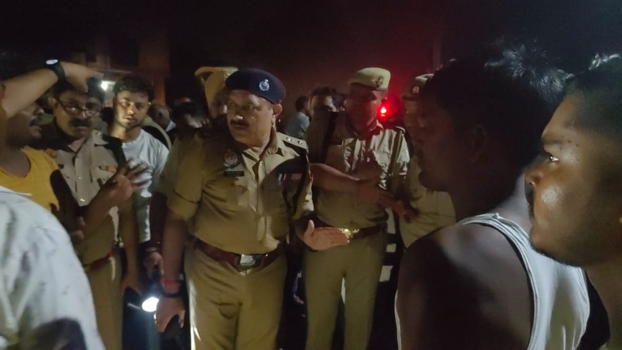Woman strangled to death with a chunari, jammed with dead body