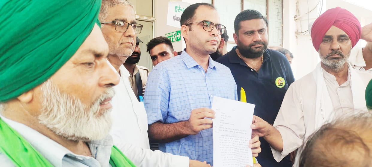 Demonstration in the city to save trees, SDM wrote a letter to BDPO directing them not to cut them