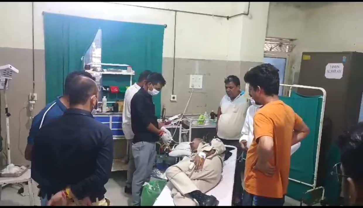 होमगार्ड का इलाज जारी