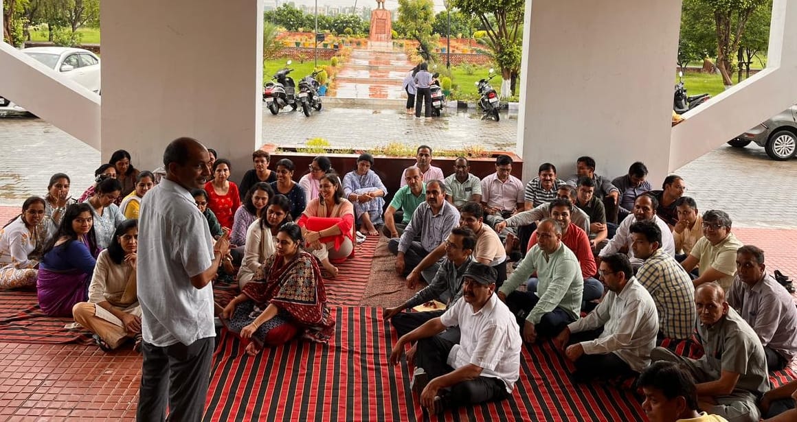 Murthal University: Strike of academic and non-academic staff continues, work stalled