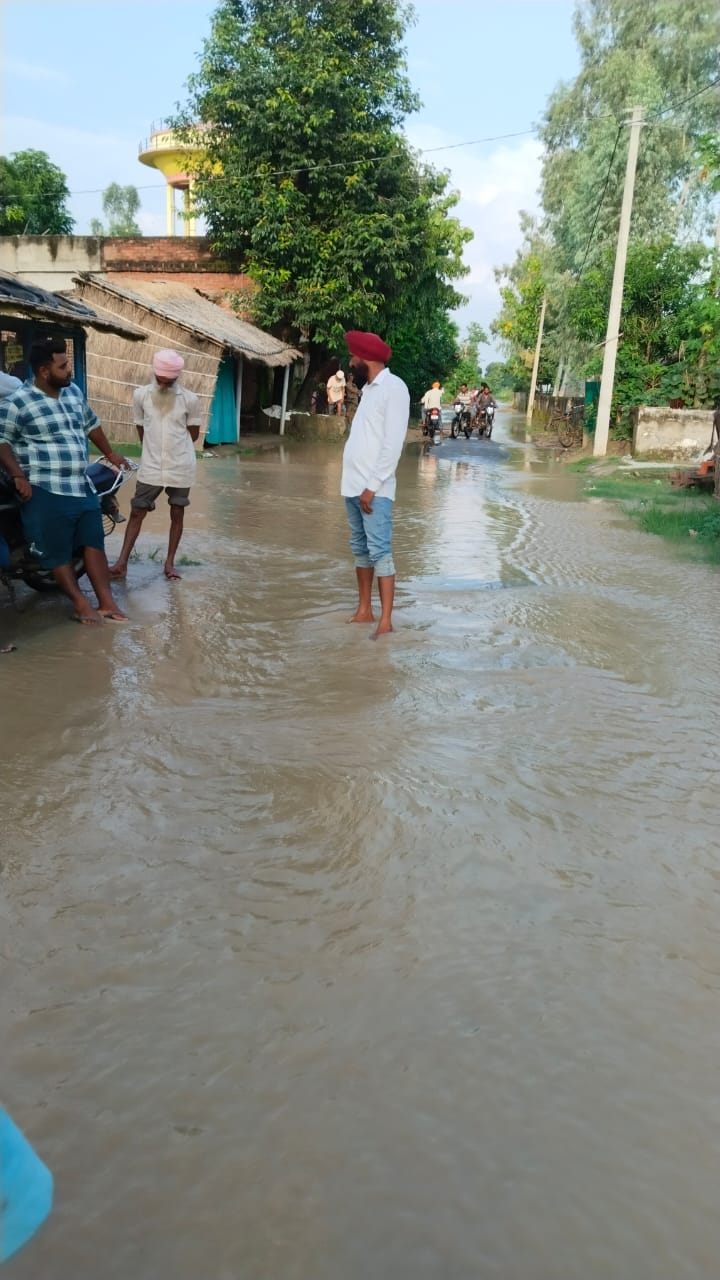 Palia-Bhira road closed for all vehicles
