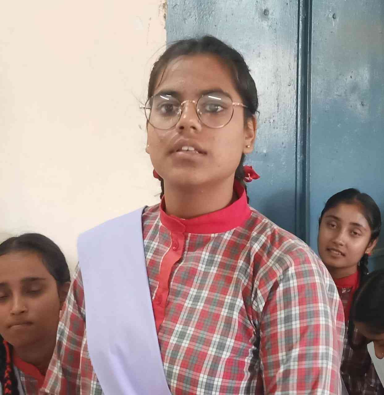 Intoxication to students through four points

And made aware about law and order