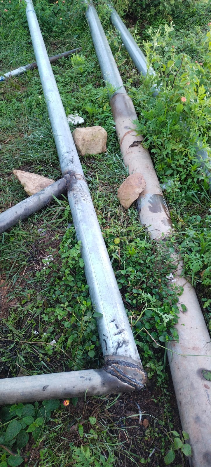 Employee cuts the line of drinking water tank, officer unaware