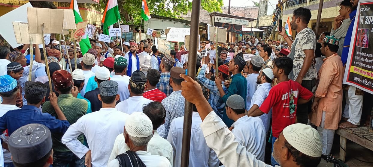 Foot march taken out for six point demands