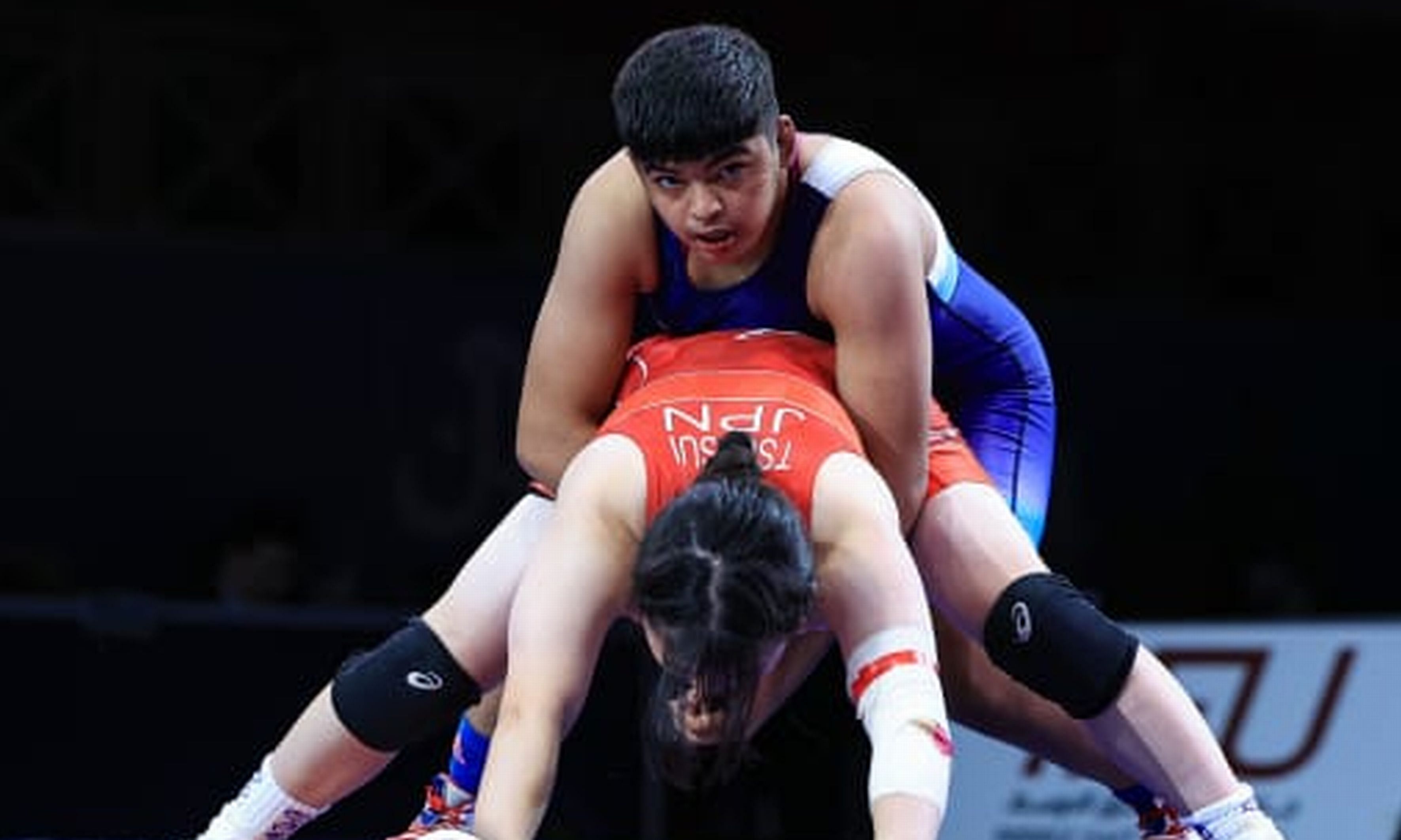 Neha Sangwan World Wrestling Champion - Charkhi Dadri News - Charkhi Dadri  News:या छोरी भी धाकड़ सै...नेहा ने दीदी विनेश को समर्पित किया गोल्ड मेडल