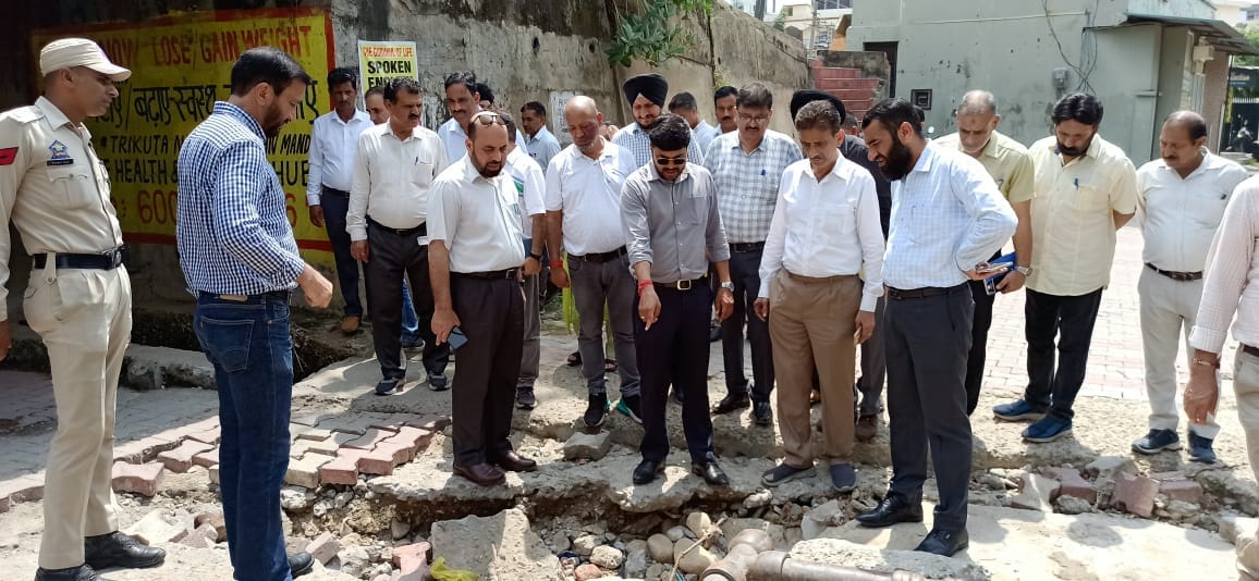 Muncipal Corporation Commisionner Visit Various Wards