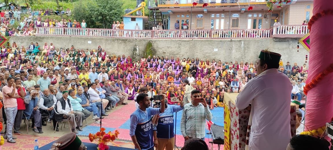 140 crores are being spent on the construction of roads in Nirmand