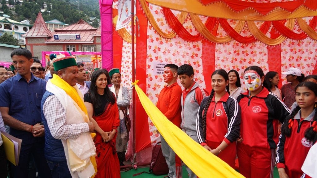 Red Cross fair starts in Reckong Peo