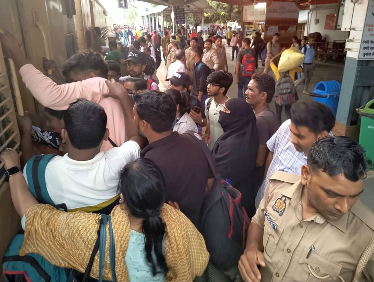 Monitoring of examination from control room, power cut for ten minutes