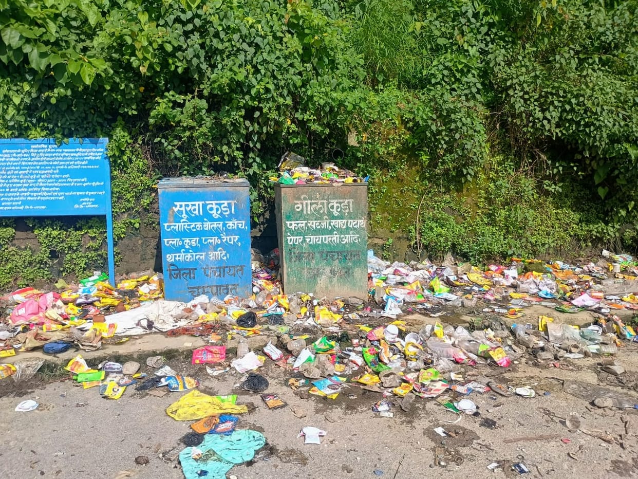 Dustbins filled in Sukhidhang, people are getting worried