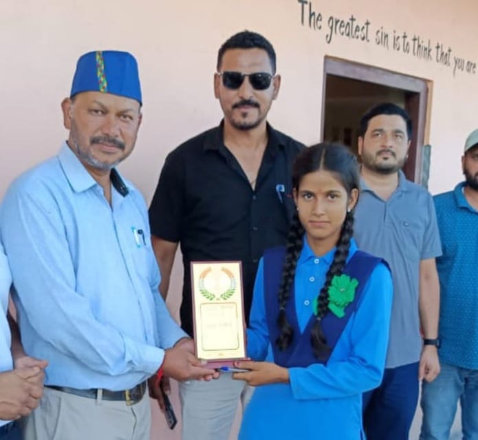 Kashish, Rashmi first in science seminar