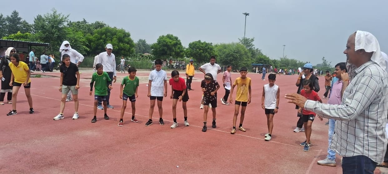 Mansi and Deepanshi first in under-14 wrestling competition