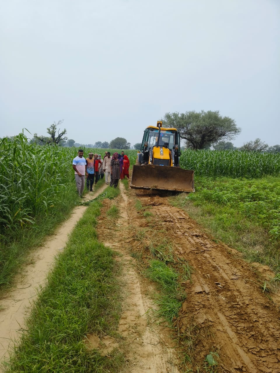 Panchayat of village Kanti made the public road encroachment free