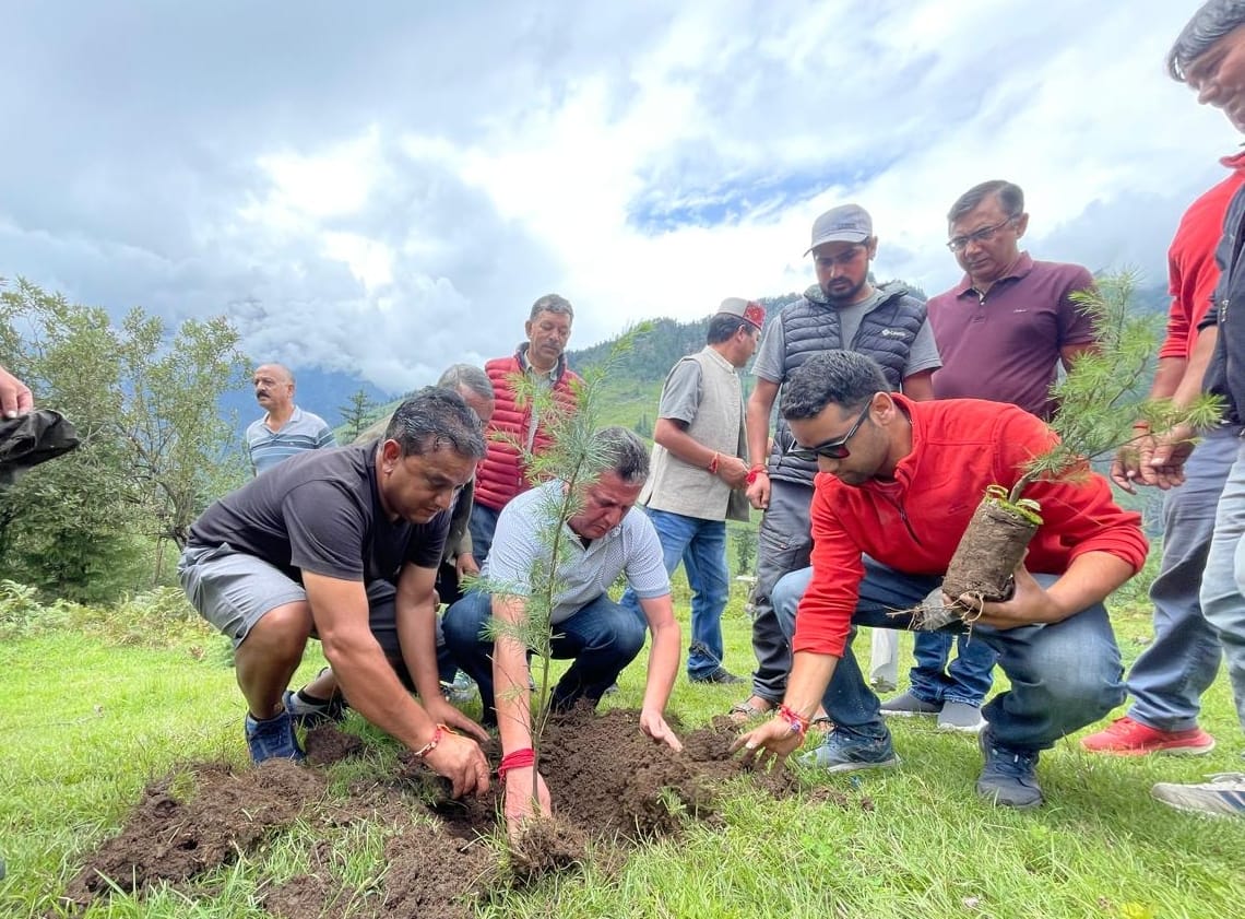 200 saplings planted in Kothi for environmental protection