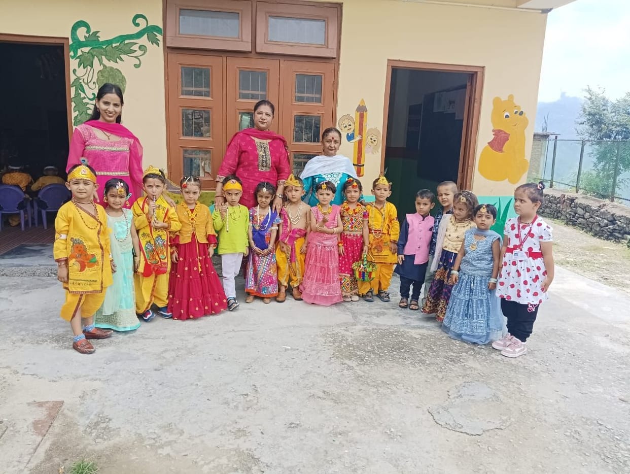 Janmashtami festival celebrated with great pomp in Springdale School Nirmand