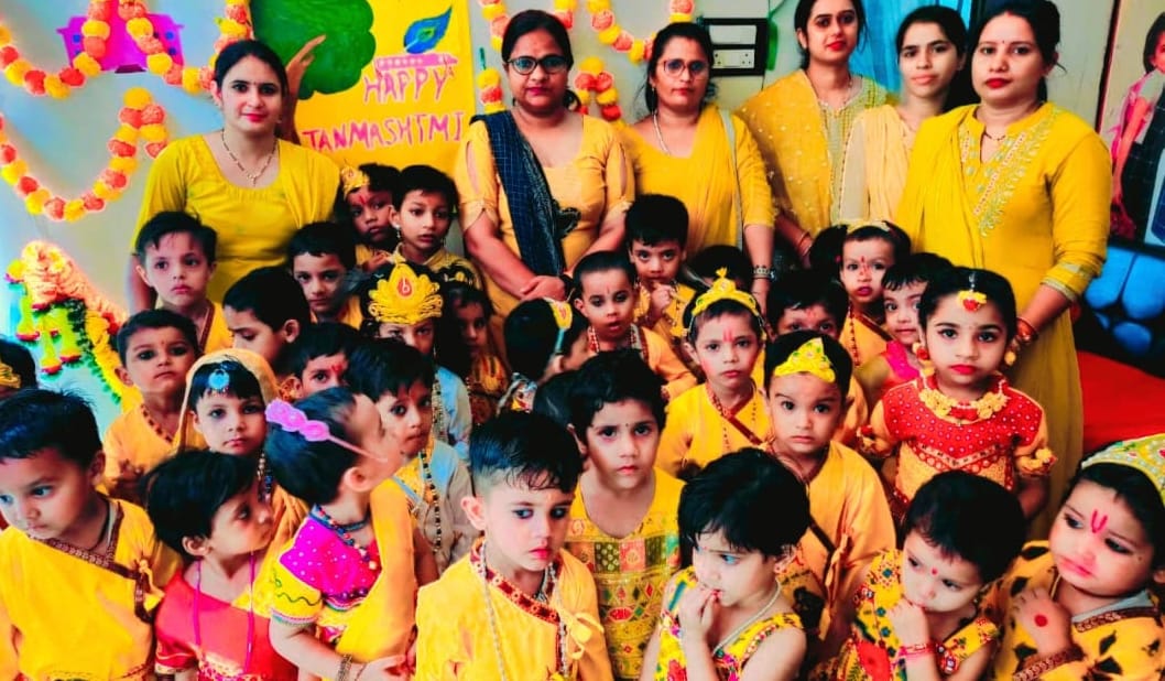 Krishna, Sudama, Balram, Radha became children
