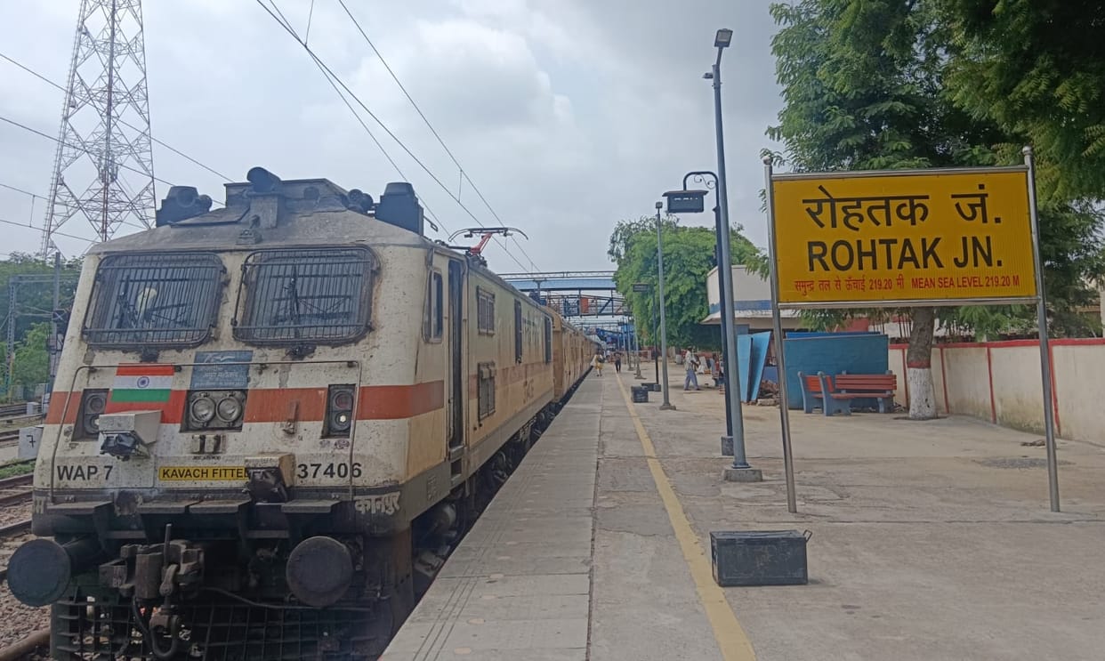 Kisan and Gorakhdham Express' Bhiwani, Hansi-Hisar route restored from today