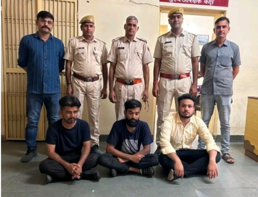 Sirohi: Cash worth Rs 7.25 lakh found in a car parked in the garage for repair, police arrested 3 accused
