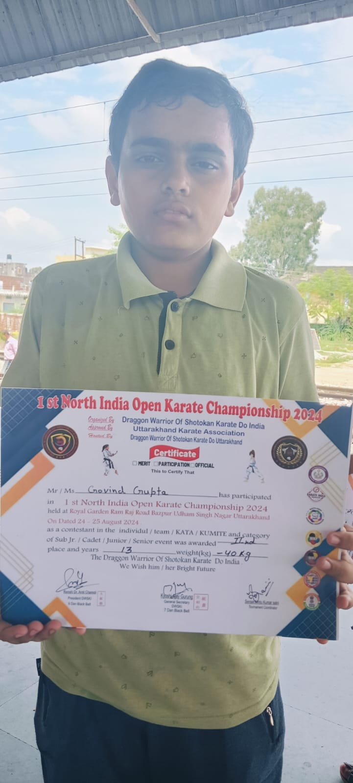 Los jugadores de Karate ganaron medallas de Karate players won silver medals in Uttarakhandplata en Uttarakhand