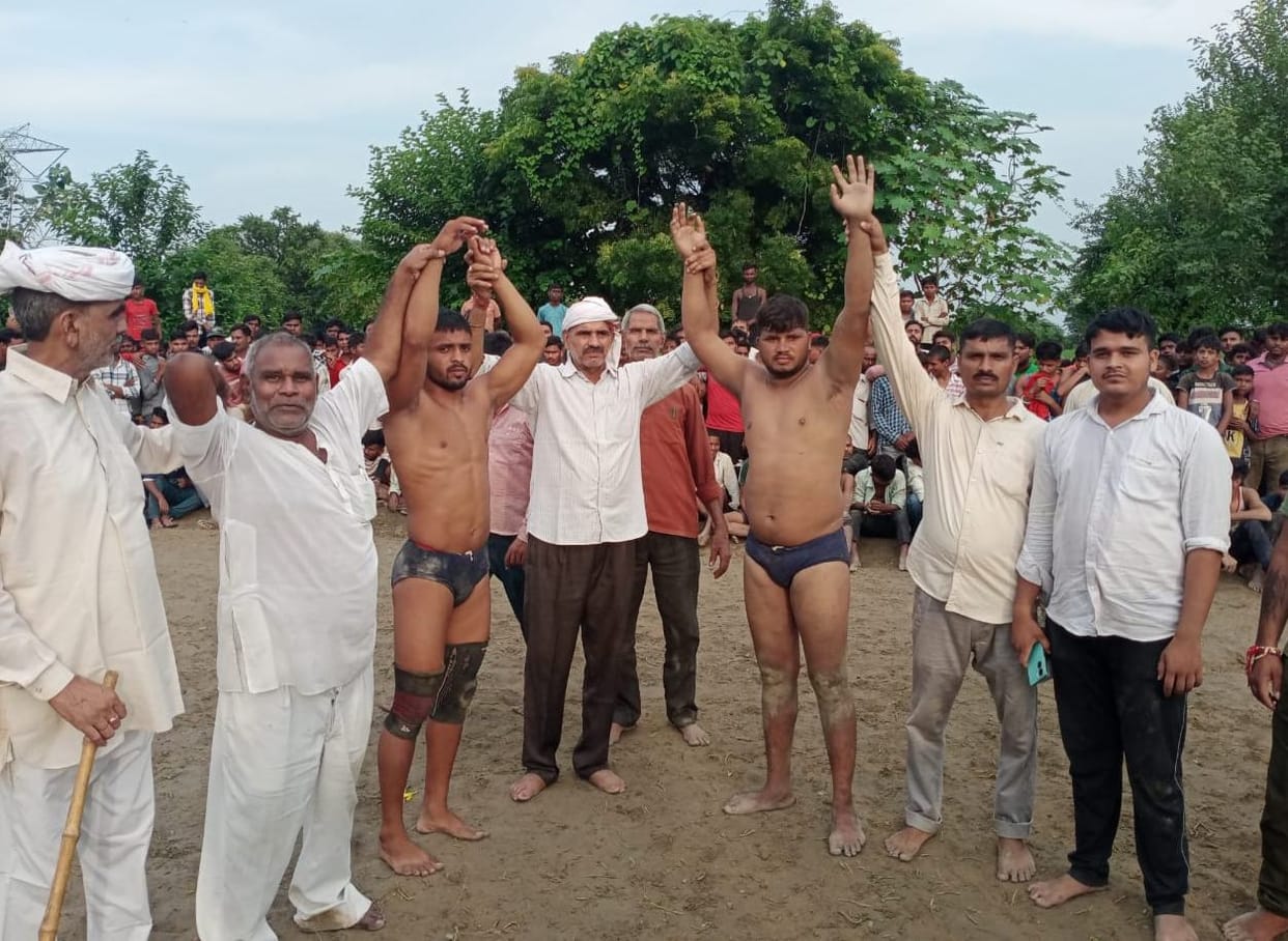 Agra wrestler won wrestling in Karimganj dangal