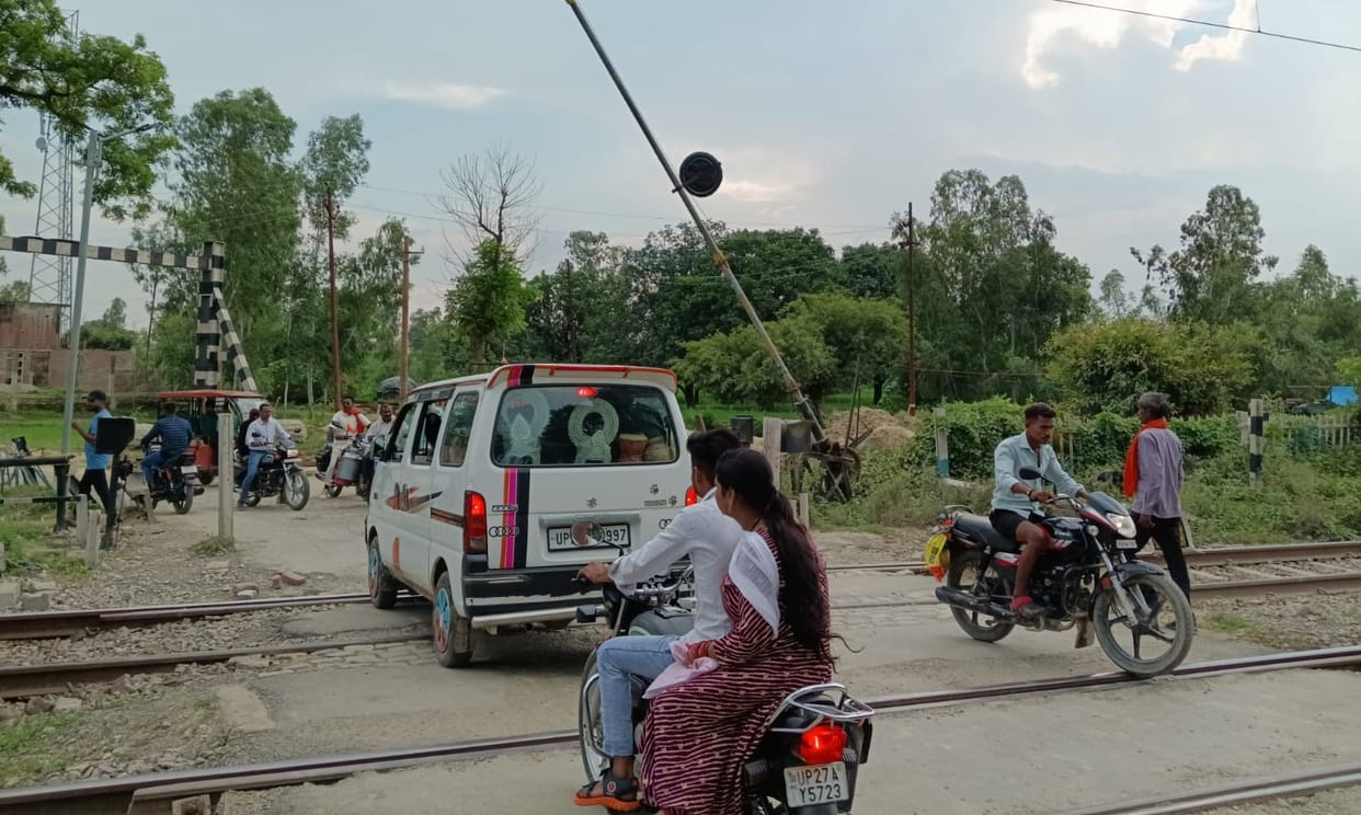 Kasrak railway crossing will be closed