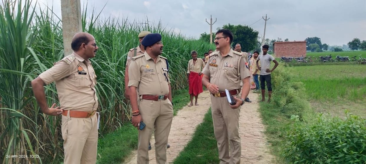 The girl along with her neighbour killed her lover