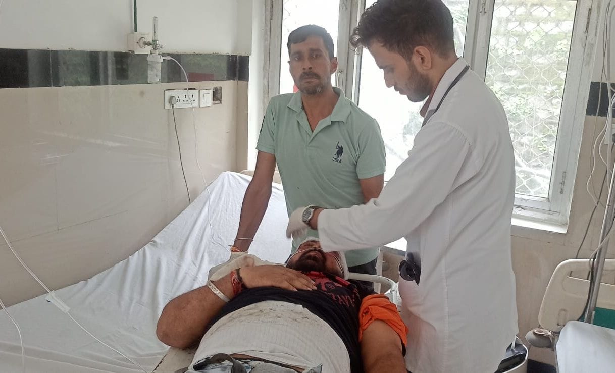 A mountain of sorrow fell on a family of Pathankot in an accident.