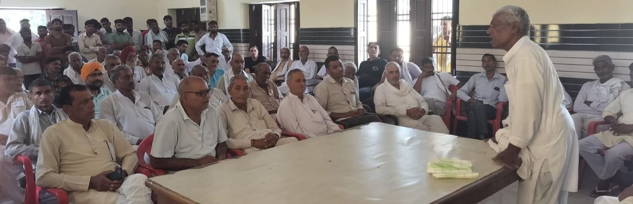 Panchayat was held in the village to restore the bus service which was closed on Baliali route for 14 days.