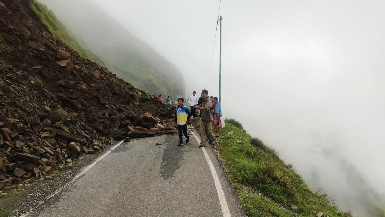 Two days of rain closed Tanakpur-Pithoragarh NH at 27 places