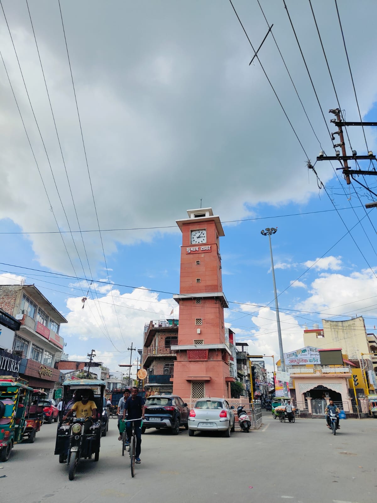 Clouds remained, humidity troubled due to lack of rain