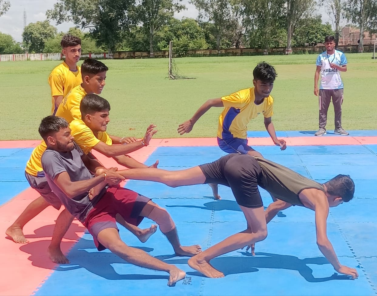 Players showed their strength in Kabaddi