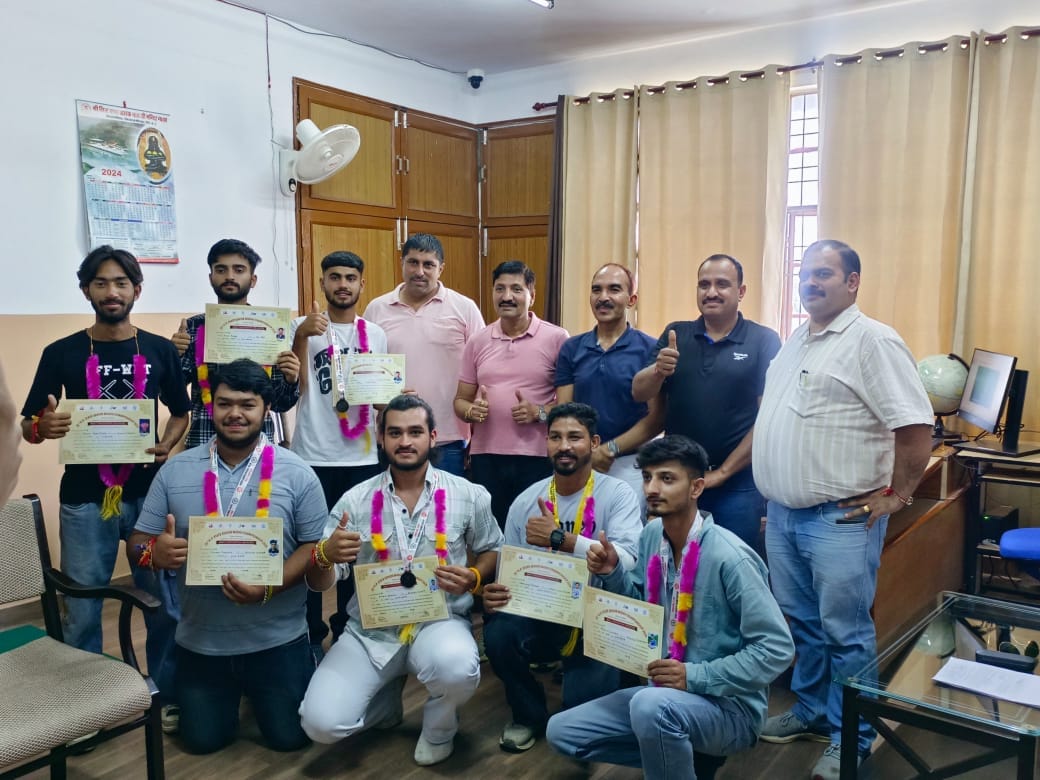 Hamirpur won five bronze and one silver medal in the state level Wushu competition.